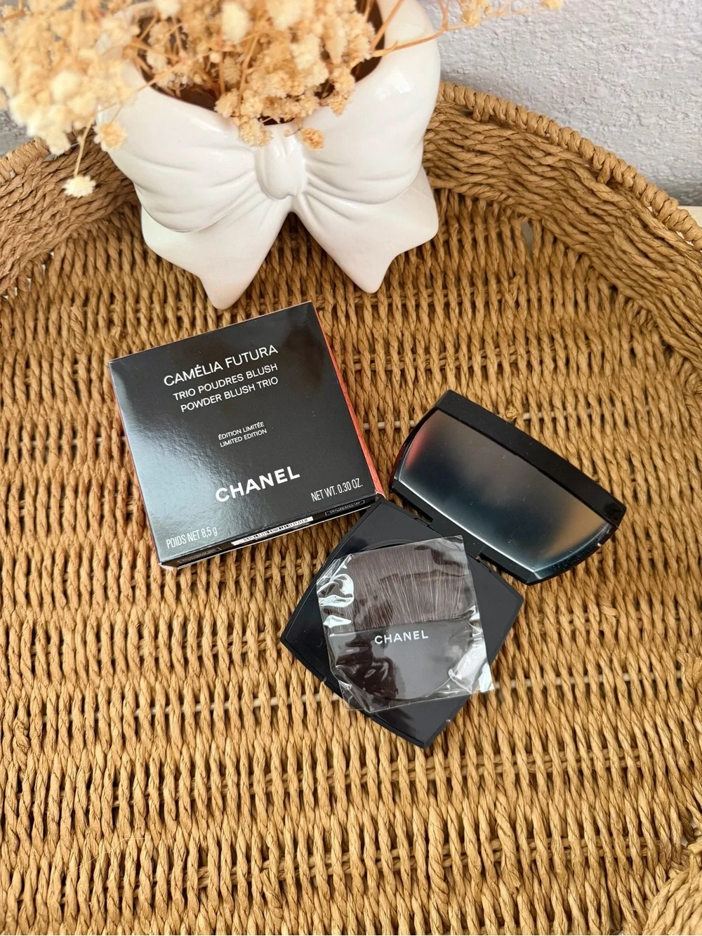 CHANEL Camélia Futura Powder Blush Trio - Coral & Pink